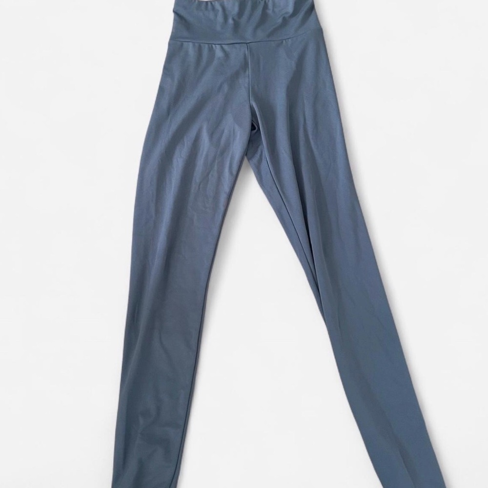 High-Waisted Blue Leggings